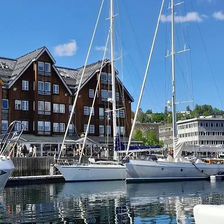 Floating In Centrum Hotel Tromsø