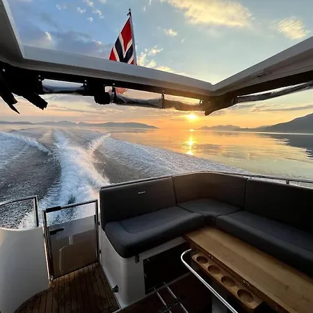 Floating In Centrum * Тромсё