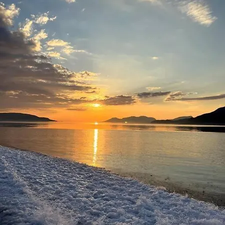 Отель Floating In Centrum