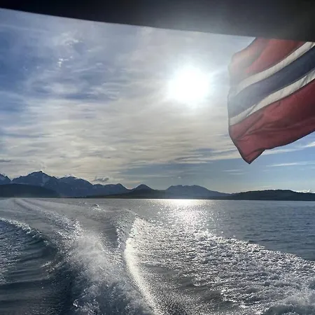 Floating In Centrum Отель *